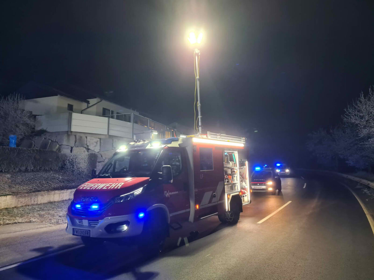 FrontalzusammenstoĆ forderte 2 Verletzte