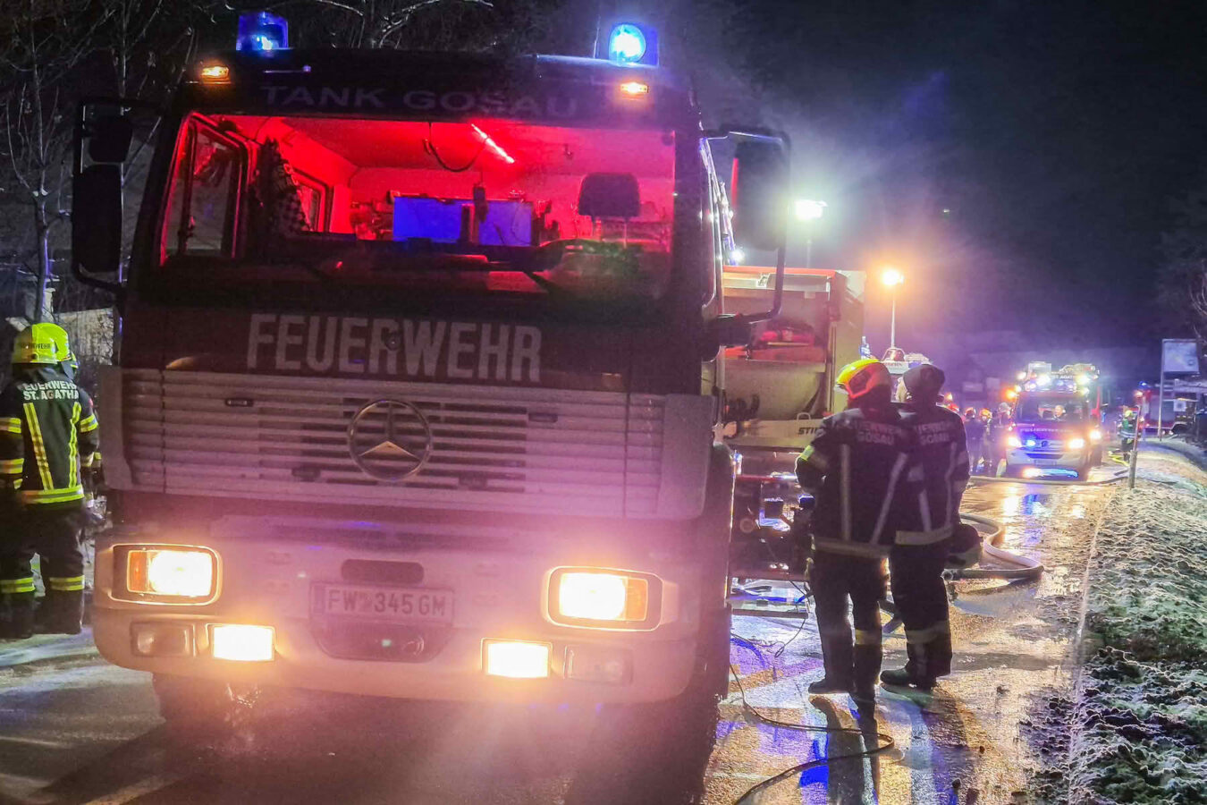 Hütte in Vollbrand