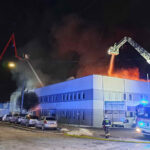 BF Wien: Großbrand in Wiener Gewerbebetrieb