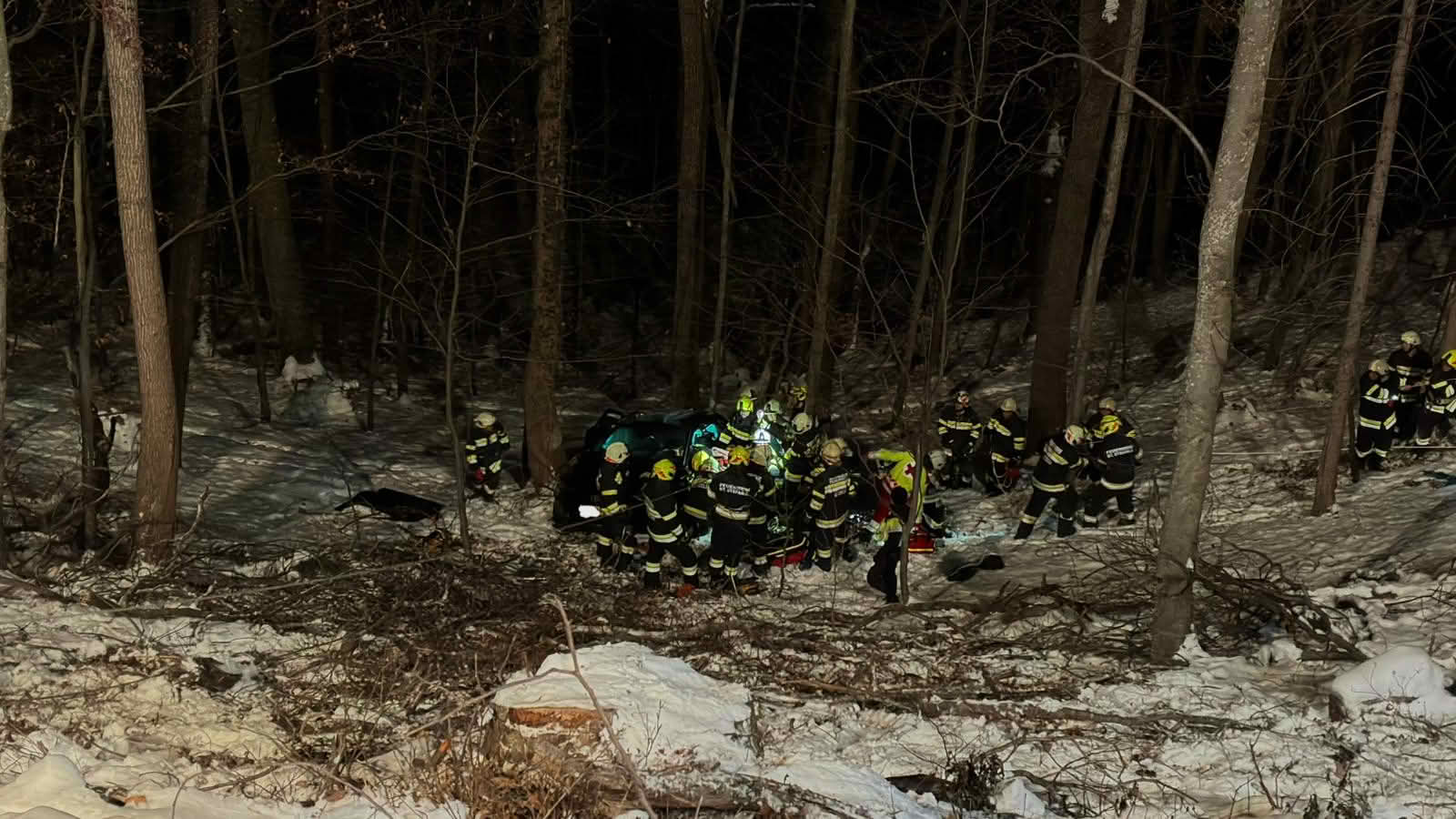 BFV Feldbach: Verkehrsunfall mit eingeklemmter Person