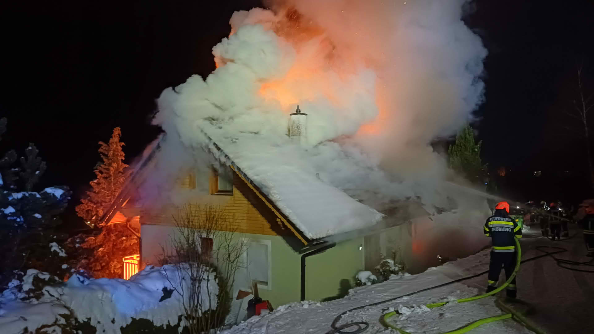 BFV Liezen: Wohnhausbrand in Gröbming fordert einen Verletzten