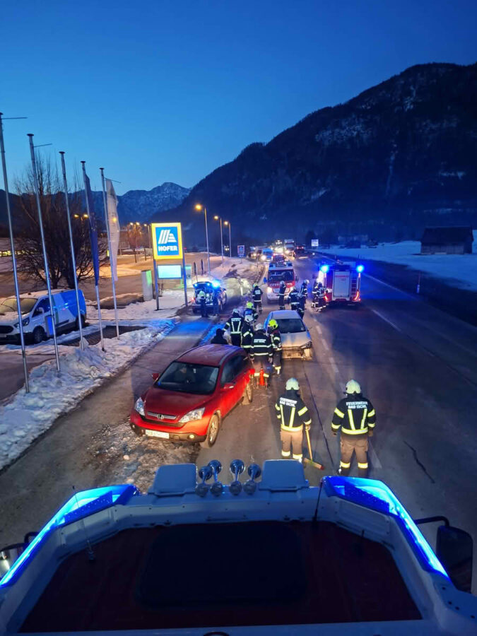 B145 Knoten Süd - Auffahrunfall