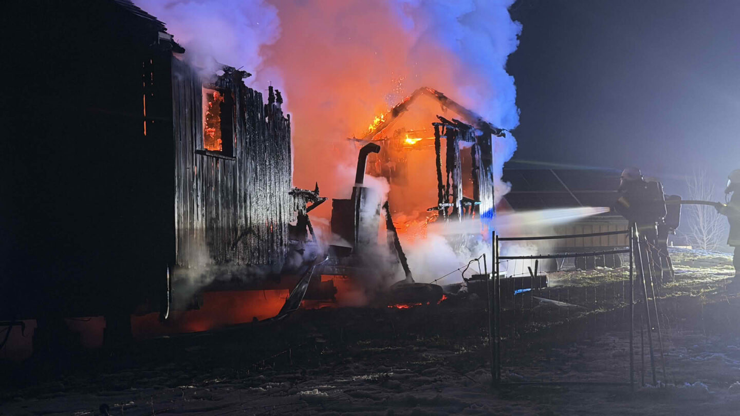 Brand eines Mobile Homes in Henndorf