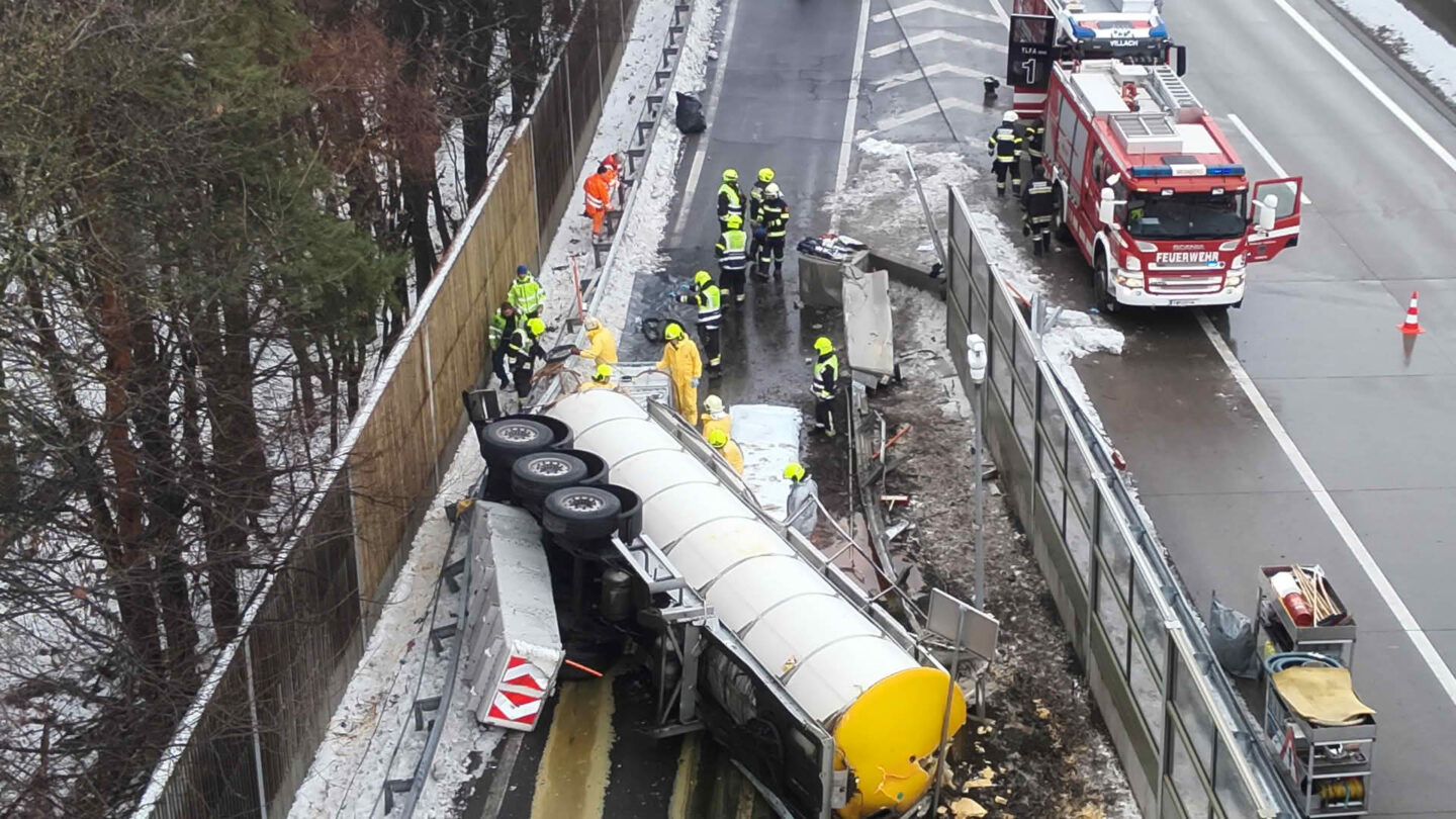 LKW-Unfall auf der A2 Südautobahn bei Wernberg