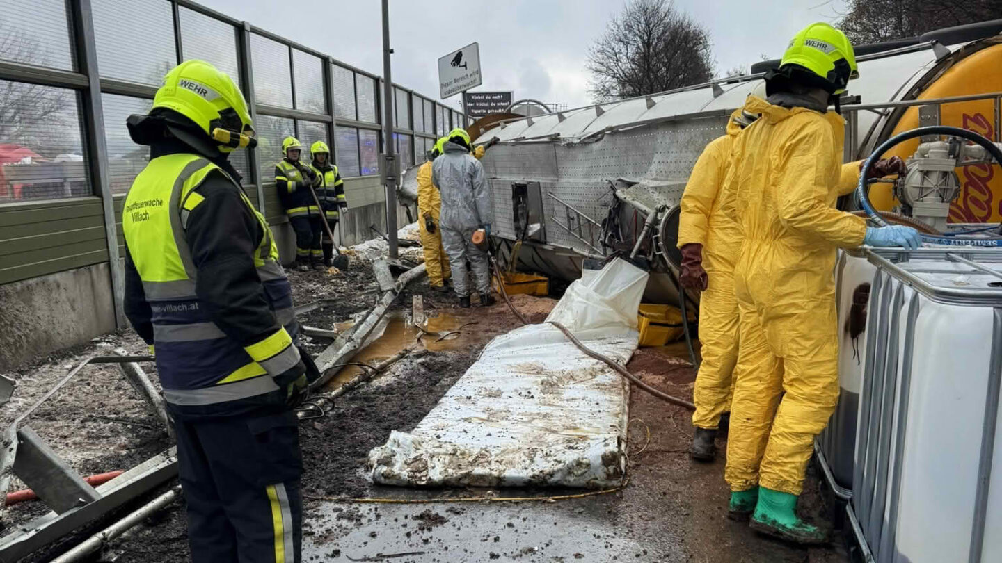 LKW-Unfall auf der A2 Südautobahn bei Wernberg