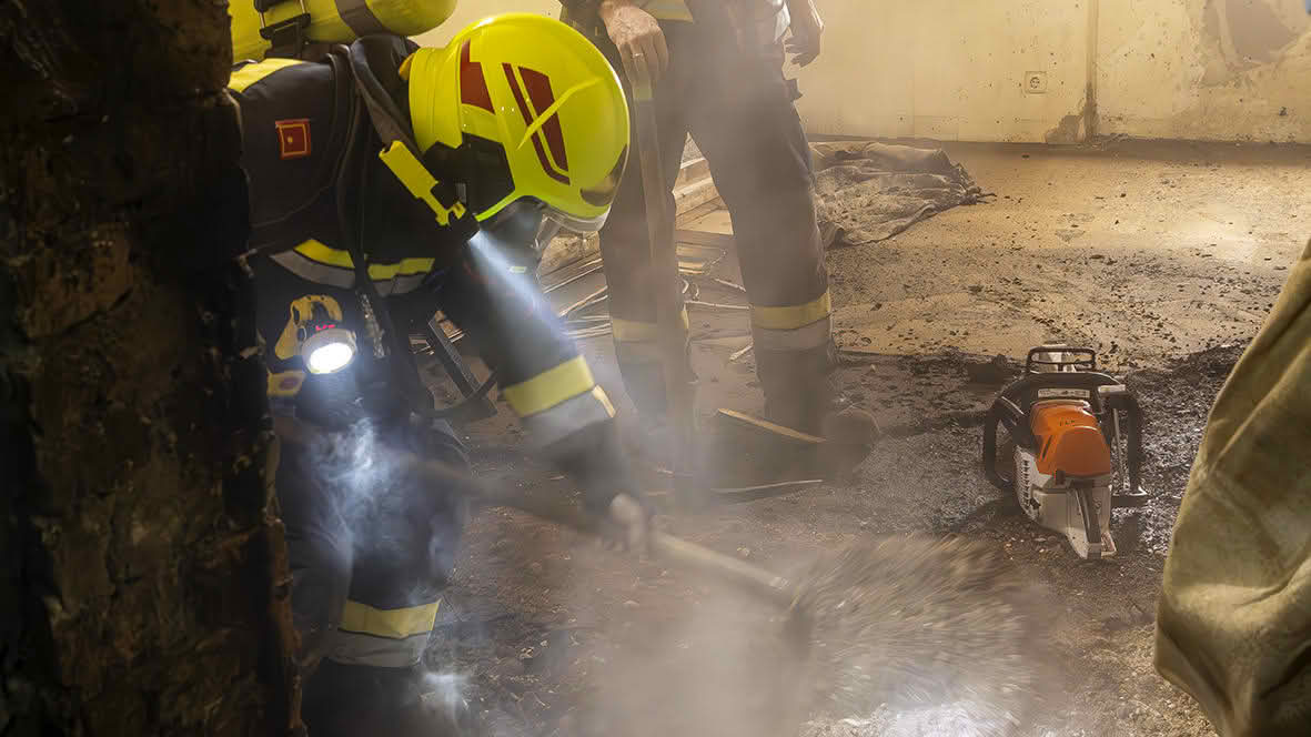 Abendlicher Brandeinsatz fordert mehrere Feuerwachen