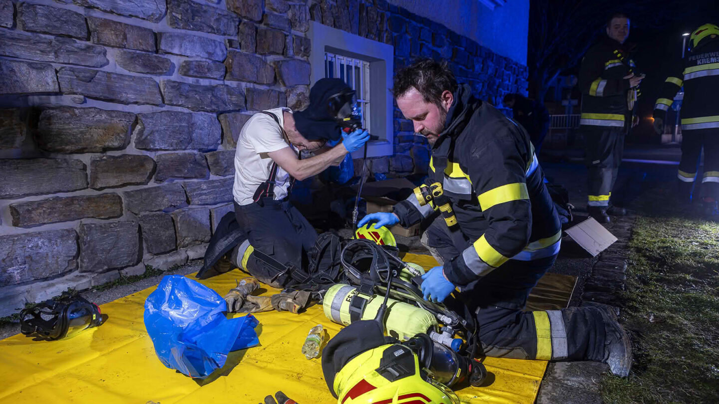Abendlicher Brandeinsatz fordert mehrere Feuerwachen