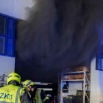 HFW Villach: Großbrand in Lackierbox eines Industriebetriebes