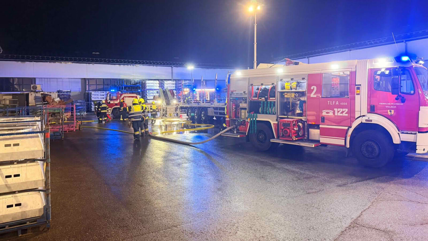 Großbrand in Lackieranlage eines Industriebetriebes