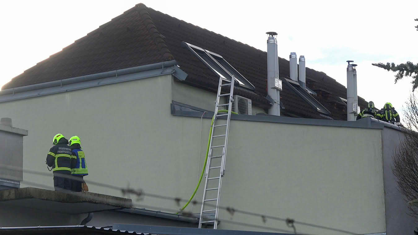 Brand im Dachbereich