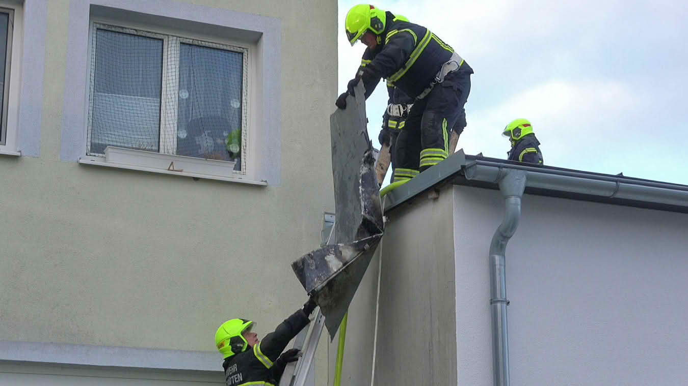 Brand im Dachbereich