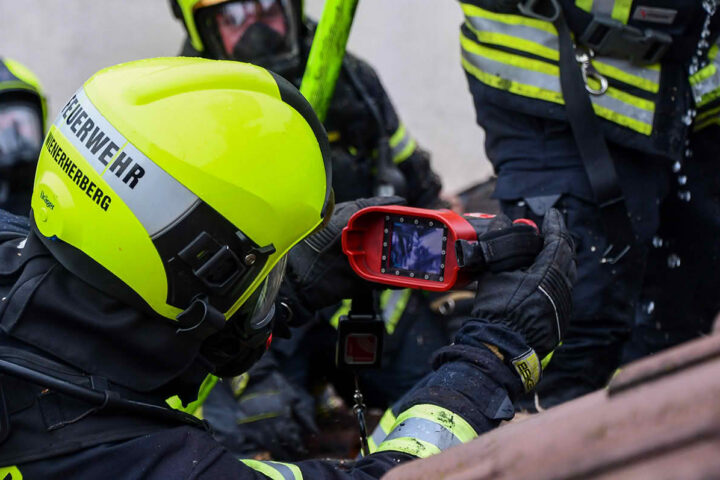 AFKDO Schwechat-Land: Dachstuhlbrand in Ebergassing