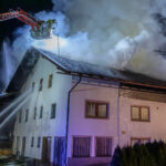 BFV Schwaz: Großeinsatz im Zillertal – Wohnhäuser in Vollbrand
