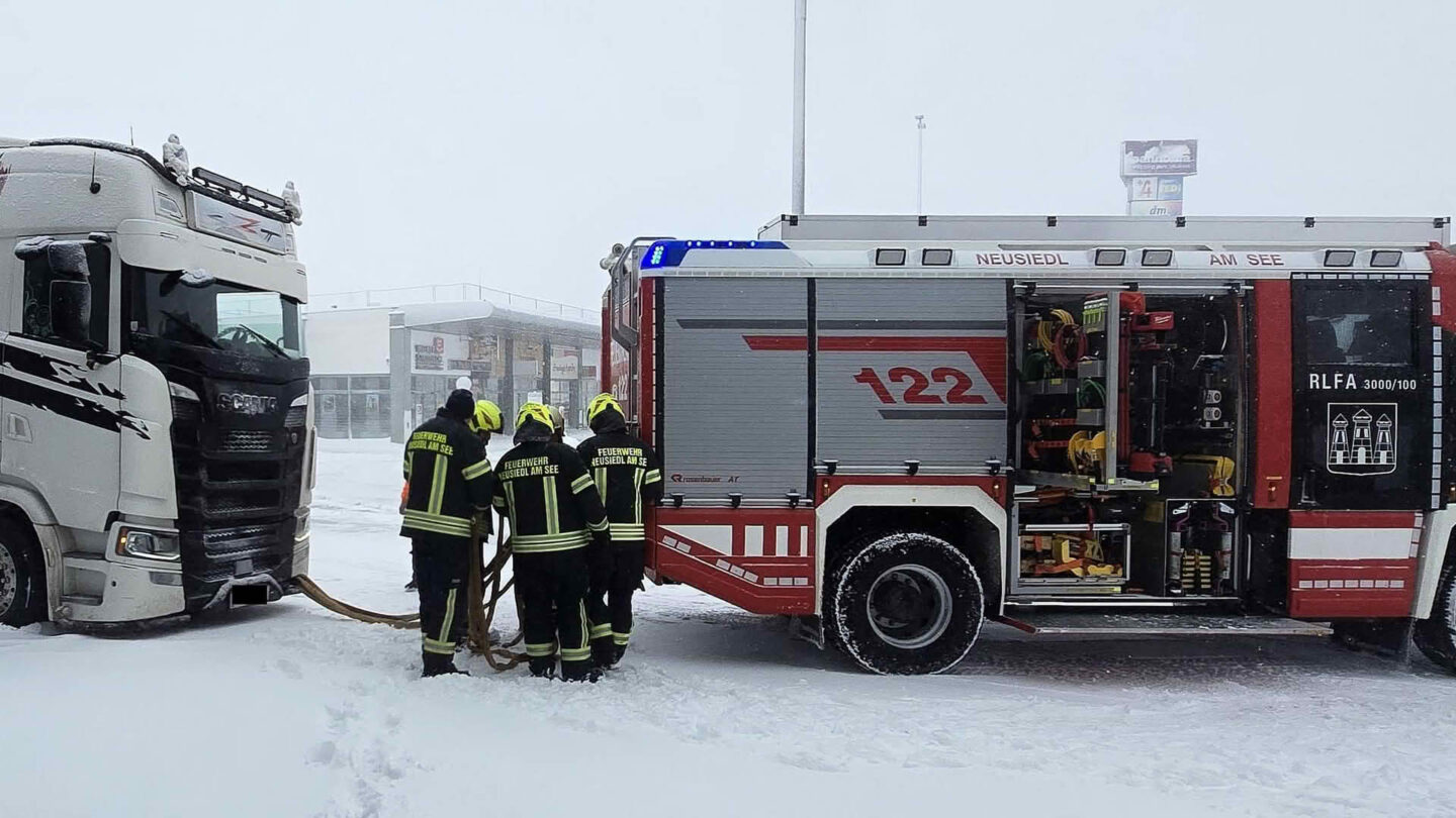 Schneebedingte Einsatzserie