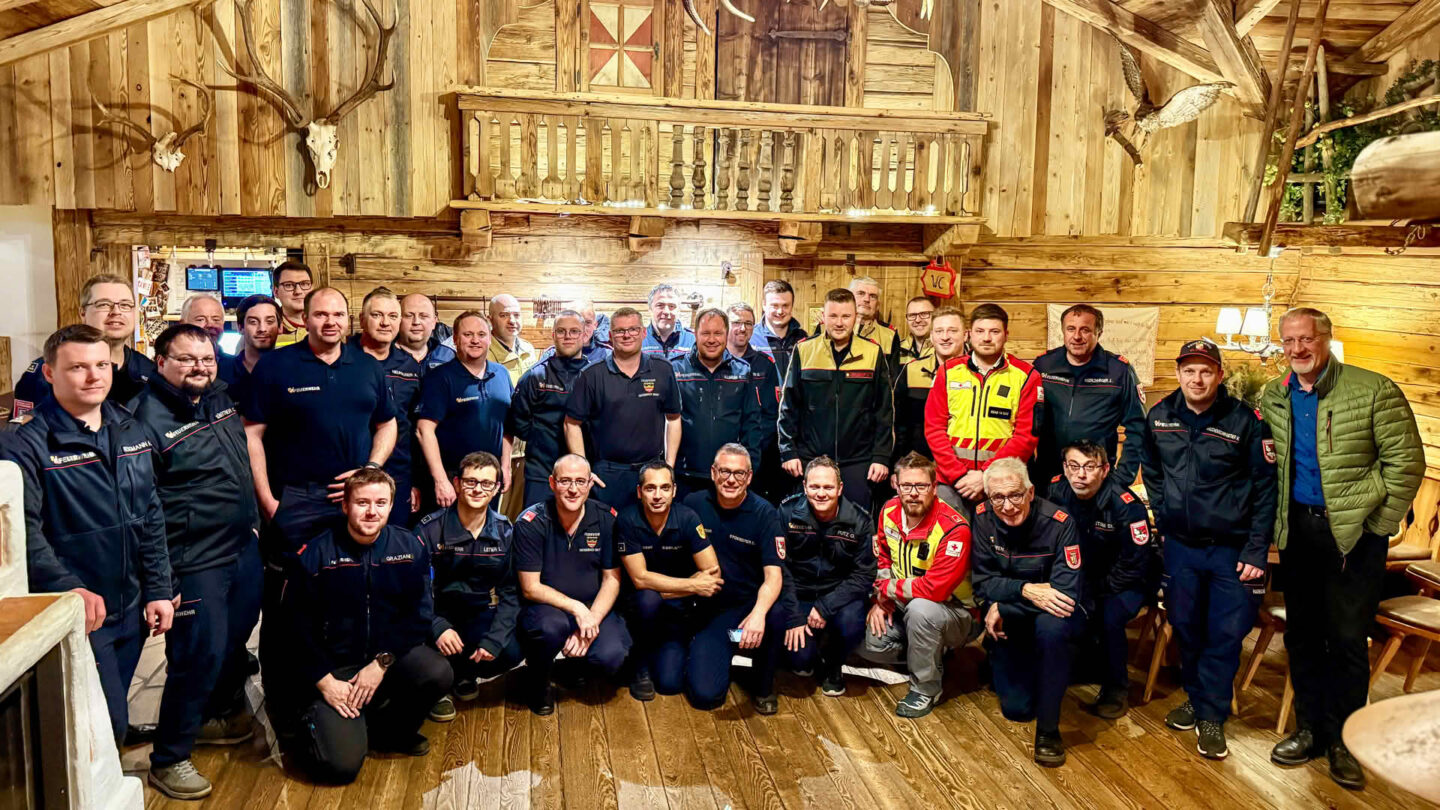 Länderübergreifender Erfahrungsaustausch von 16 Drohnengruppen