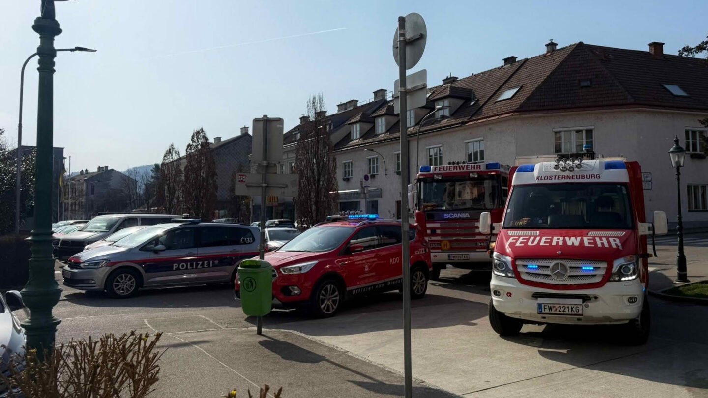Pkw kracht in Postfiliale