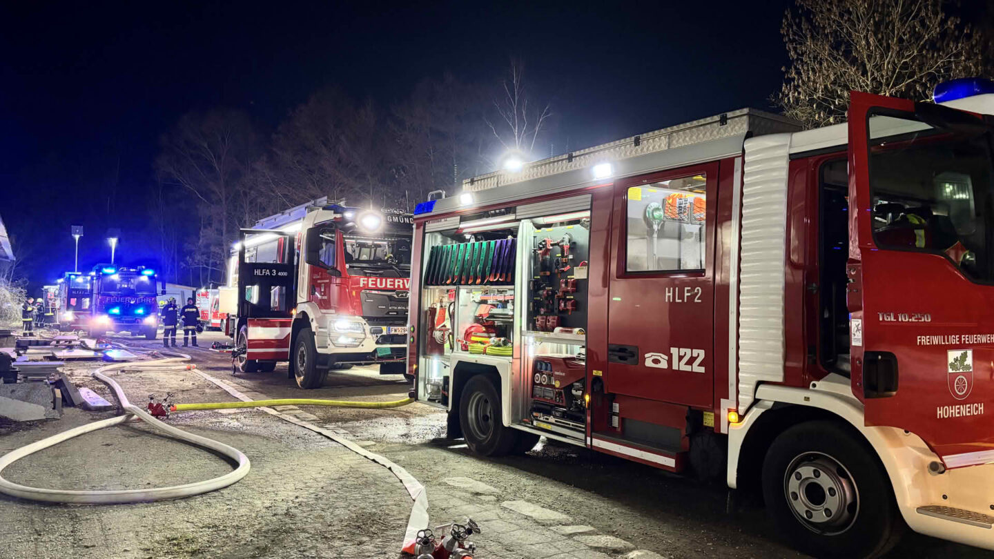 Wohnhausbrand in Mehrparteienhaus