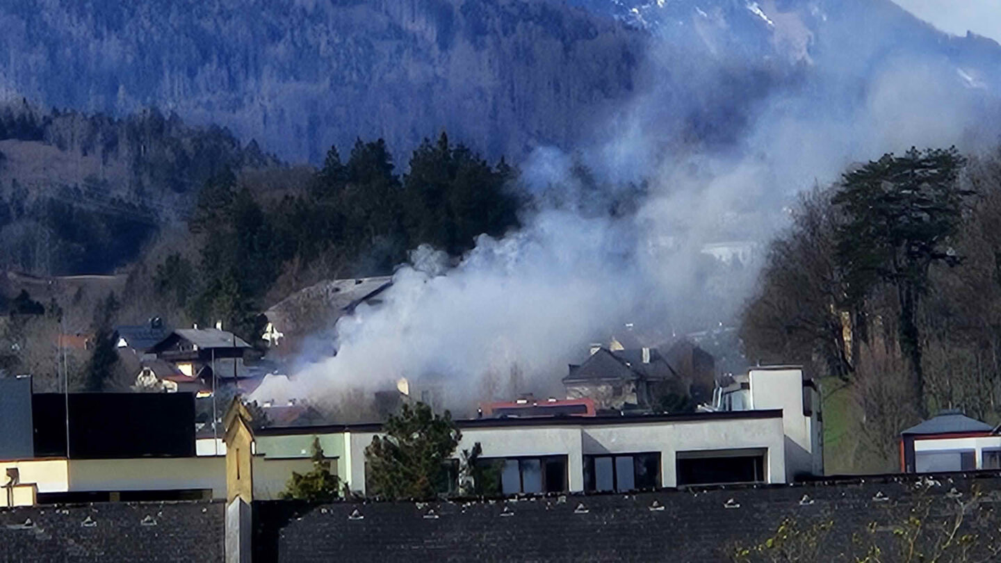 Massiver Dachstuhlbrand