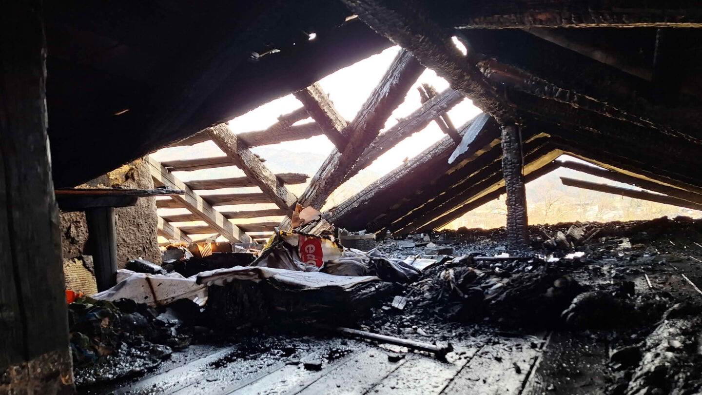 Massiver Dachstuhlbrand