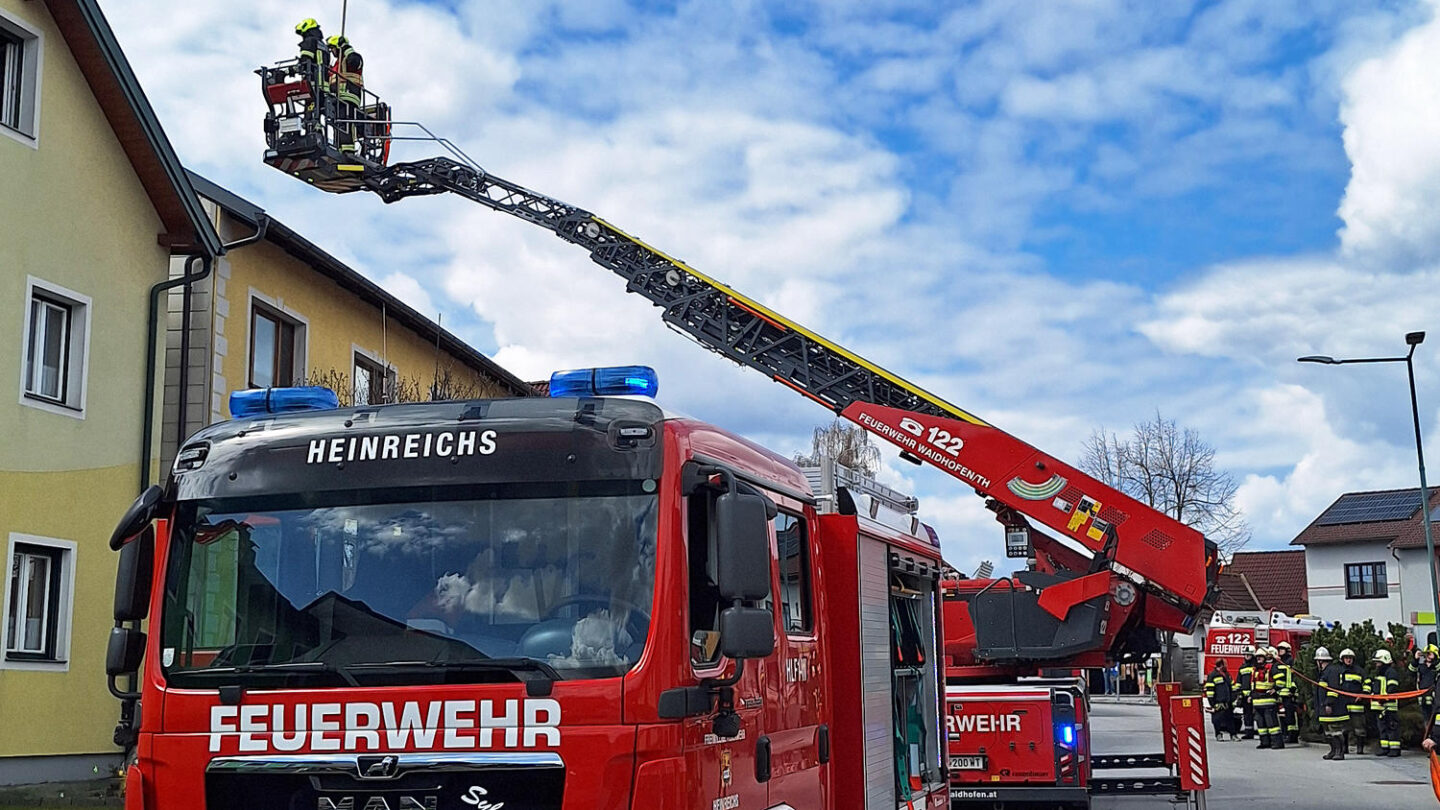 Feuerwehren verhindern Großbrand