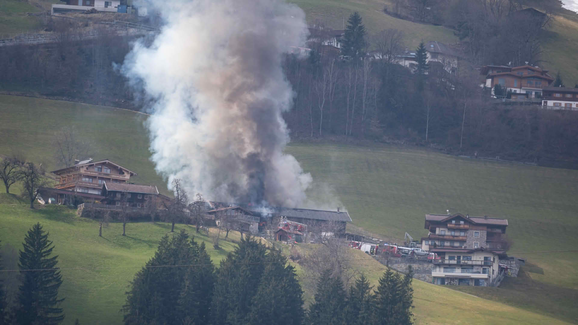 BFV Schwaz: Brand eines Wirtschaftsgebäudes in Kaltenbach