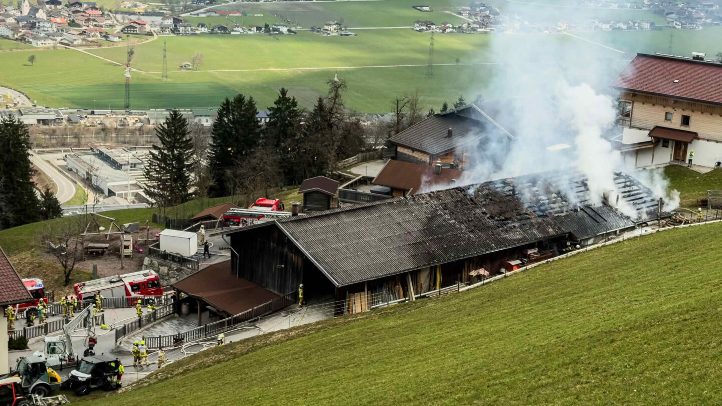 Brand eines Wirtschaftsgebäudes in Kaltenbach