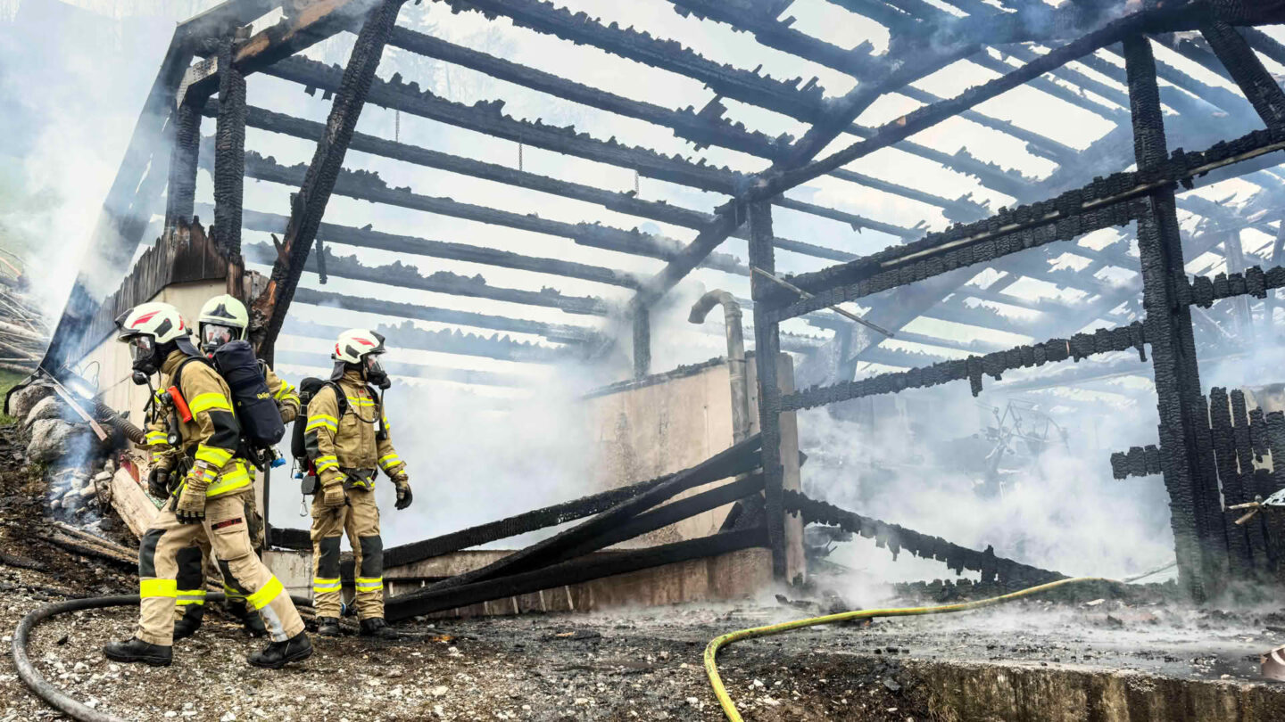 Brand eines Wirtschaftsgebäudes in Kaltenbach