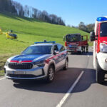 FF Krumbach: Fahrzeugbergung auf der Hochneukirchenstraße