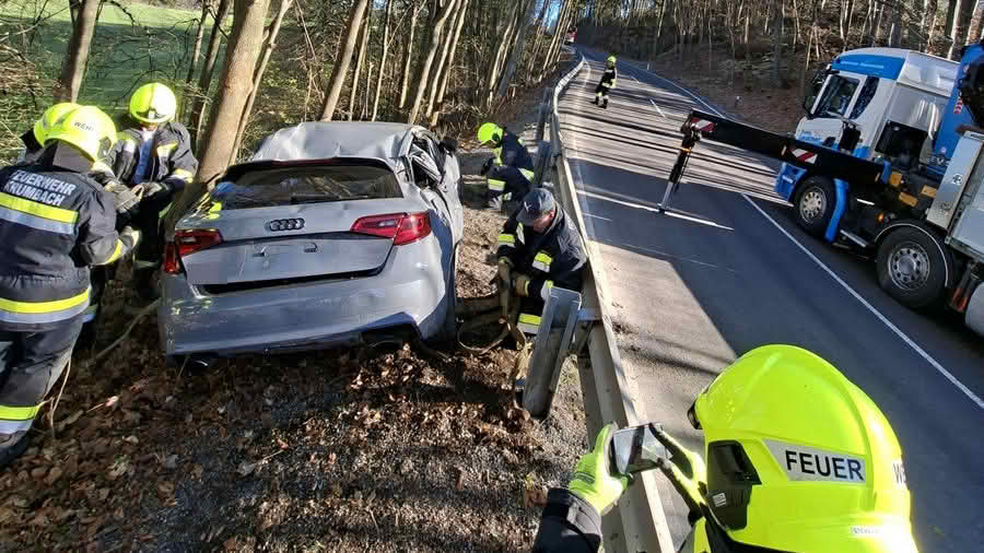 Fahrzeugbergung auf der Hochneukirchenstraße