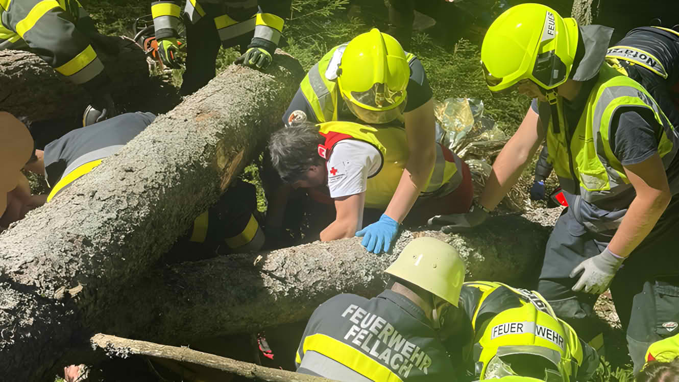 Personenrettung nach Forstunfall