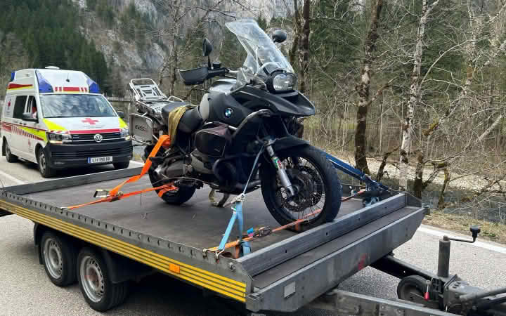 FF Mariazell: Motorradunfall auf B24 Hochschwabstraße