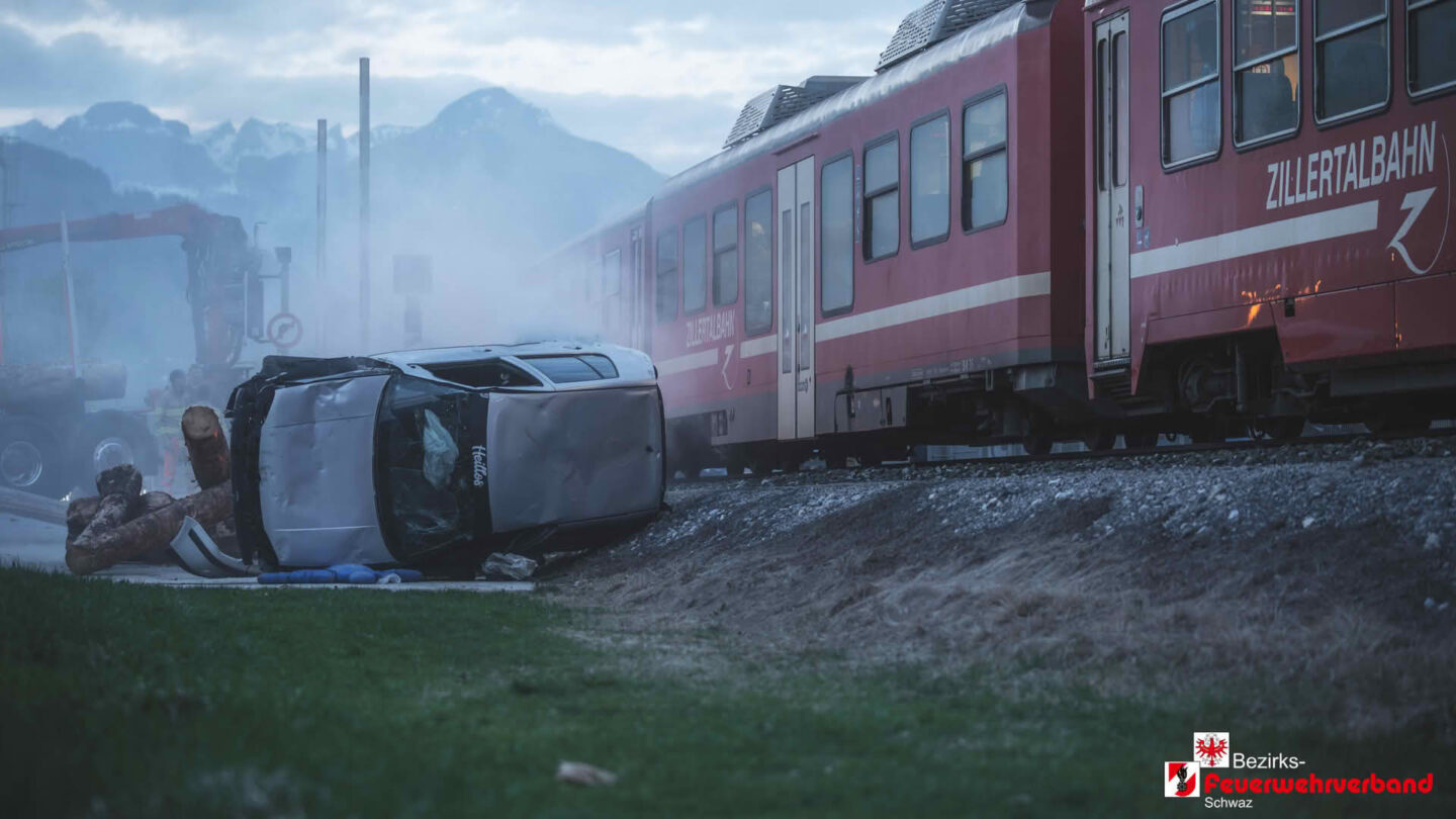 Großübung des Abschnitts Fügen in Ried