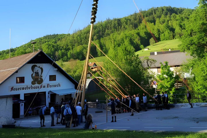 FW Perneck: Maibaumaufstellen 2026