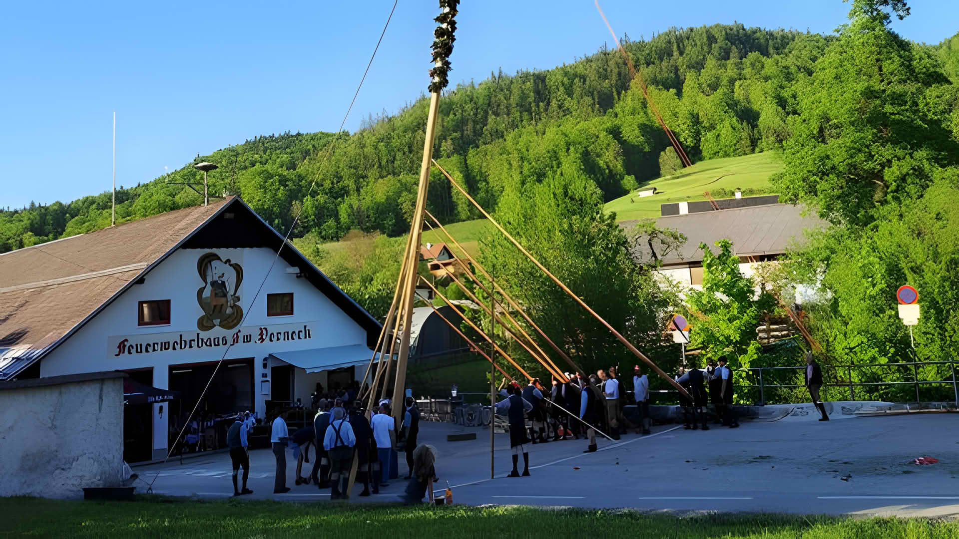 FW Perneck: Maibaumaufstellen 2026