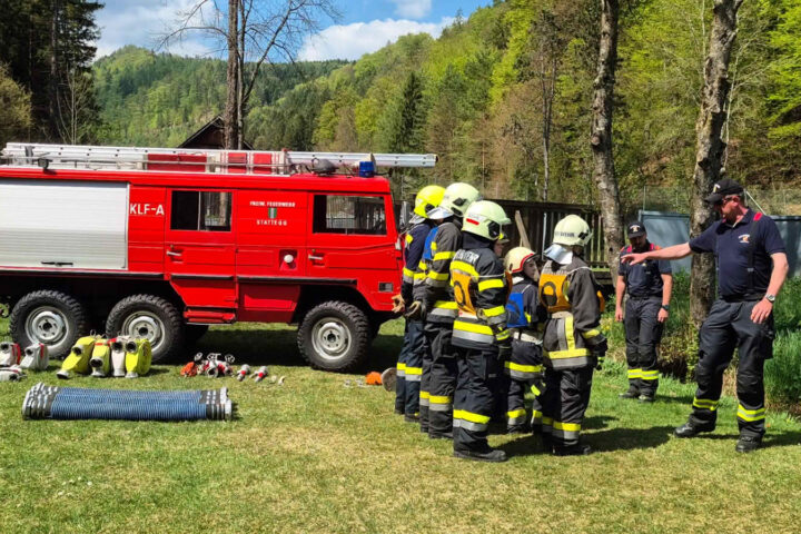 BFV Graz-Umgebung: Erfolgreiche Grundausbildung 1 im Abschnitt 6 des Bereichsfeuerwehrverbandes Graz-Umgebung