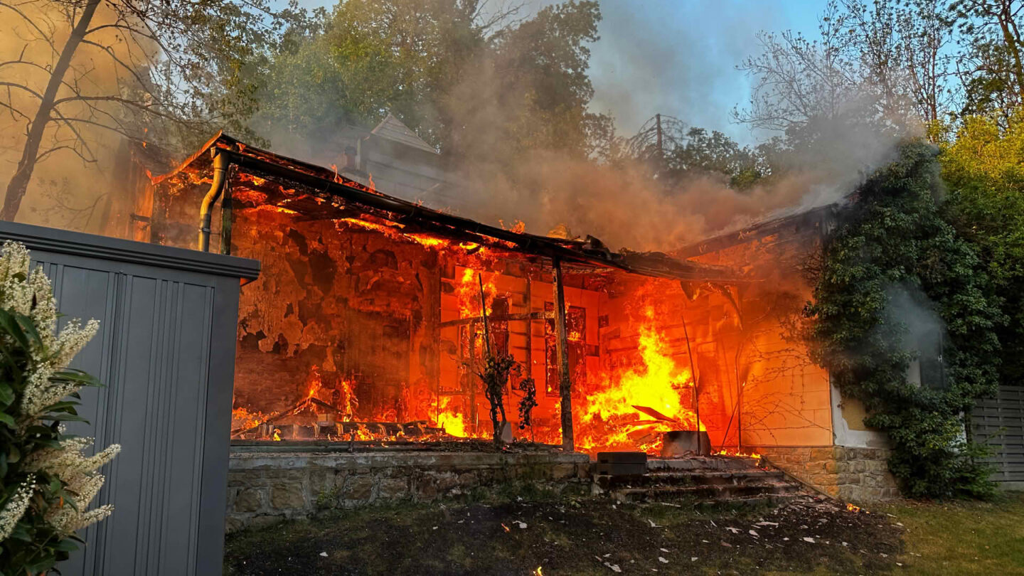 Wohnhaus in Vollbrand