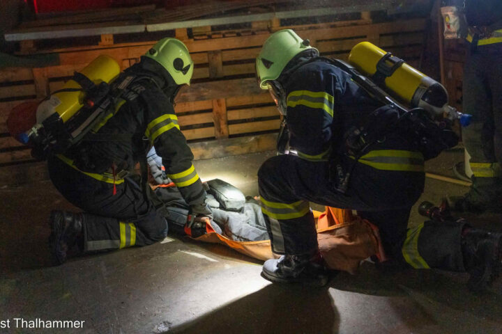 BFK Vöcklabruck: Intensive Ausbildungswoche und erfolgreiche Atemschutz-Leistungsprüfung