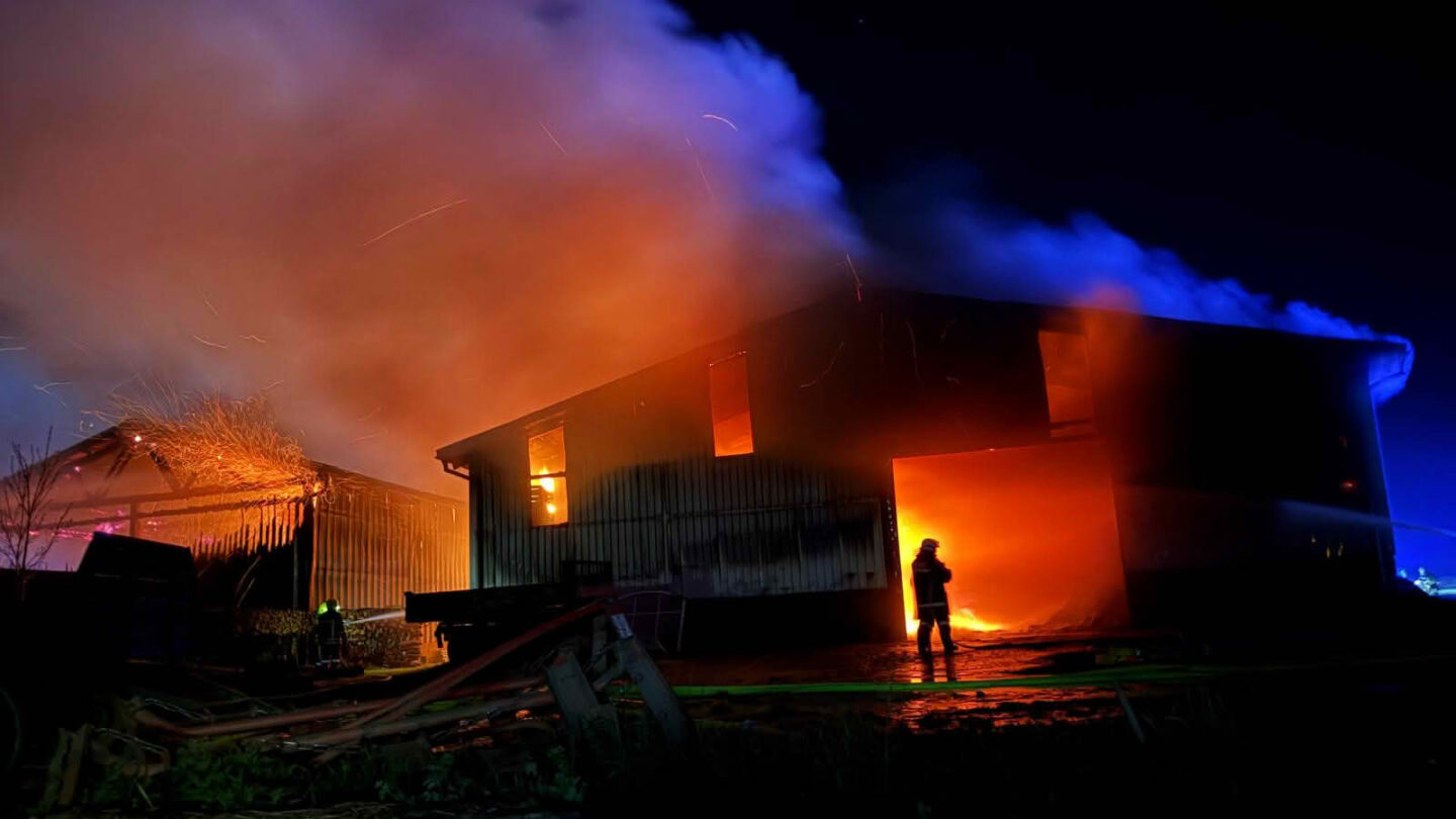 Brand eines Landwirtschaftlichen Betriebs in Hollenstein