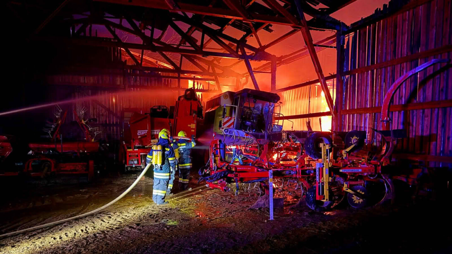 Brand eines Landwirtschaftlichen Betriebs in Hollenstein