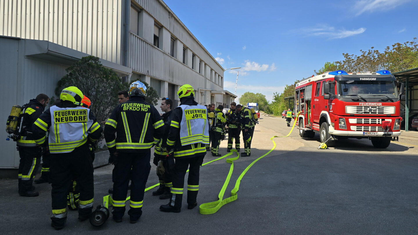 B2 Silobrand in Parndorf fordert fünf Wehren