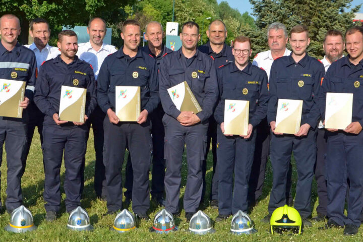 BFK Waidhofen/Thaya: „Feuerwehr-Matura“ bestanden