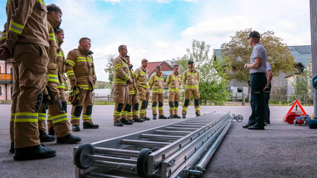 Erster Grundausbildungslehrgang (GAL) im Bezirk Flachgau