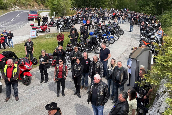 FF Mitterweißenbach: Dritte Motorradsegnung im Weißenbachtal