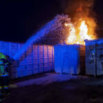 FF Krems: Nächtlicher Brandeinsatz in Entsorgungsunternehmen