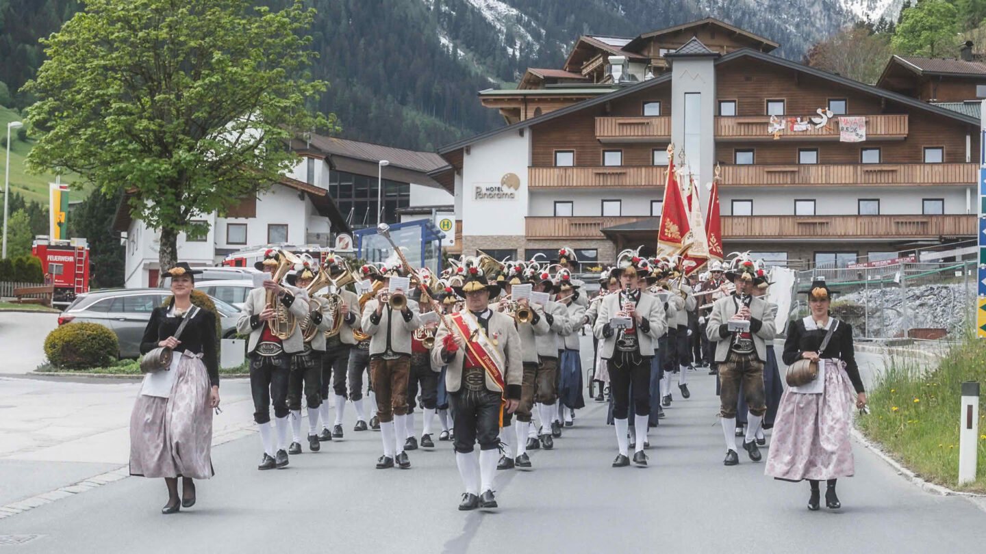 Festtag für die Feuerwehr Finkenberg