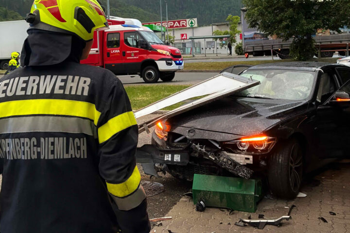 FF Kapfenberg-Diemlach: Verkehrsunfall mit Verletzter Person