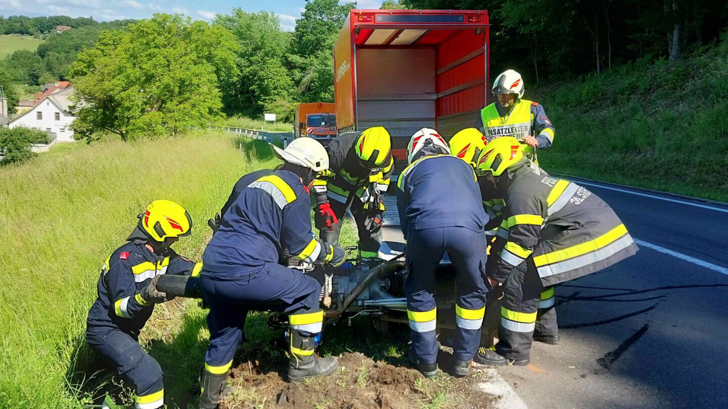 Verkehrsunfall auf der L216