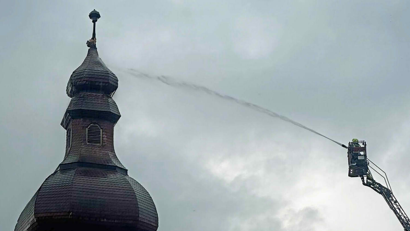 Brand und Unfall nach Gewitter