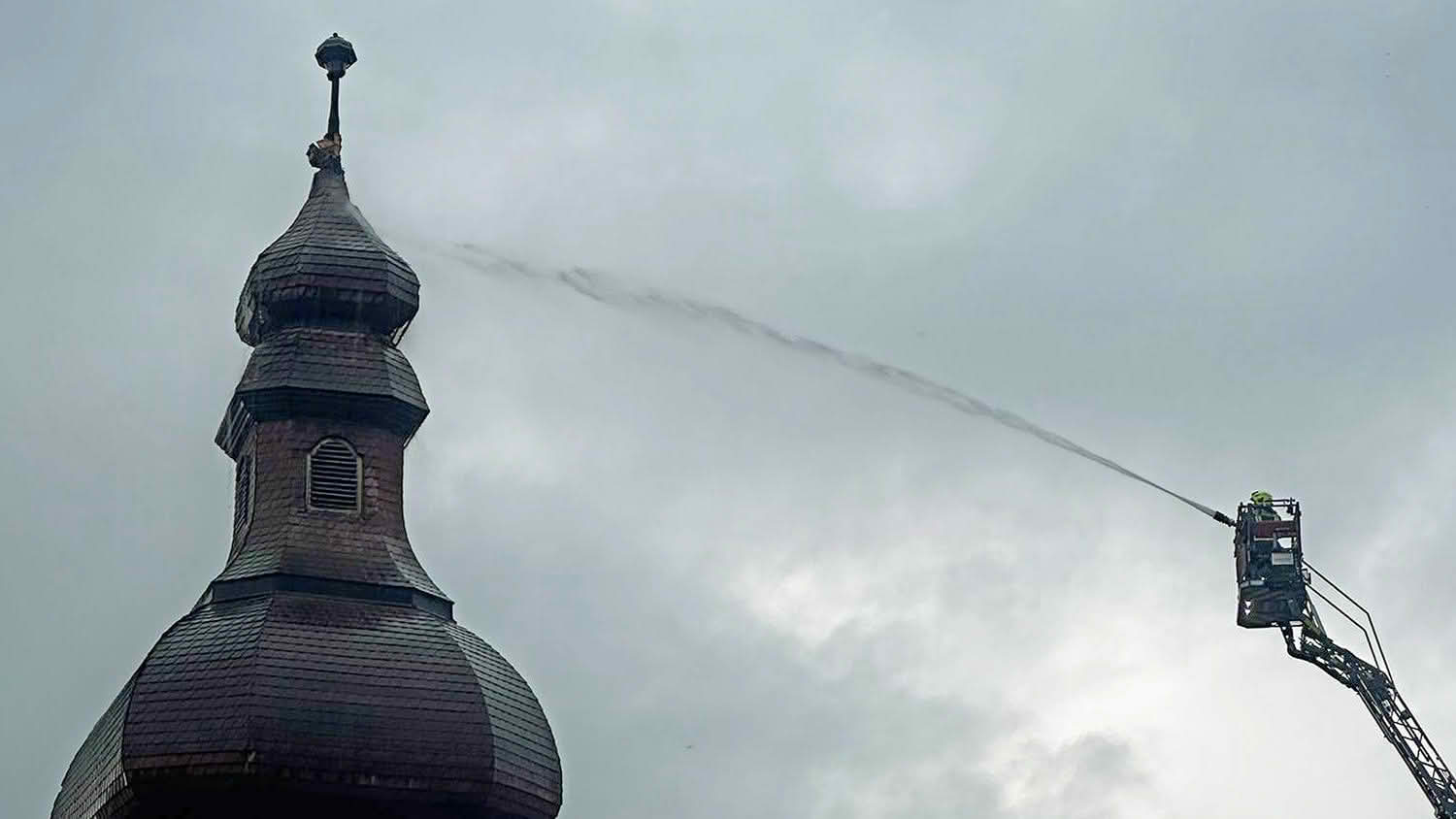BFK Waidhofen/Thaya: Brand und Unfall nach Gewitter