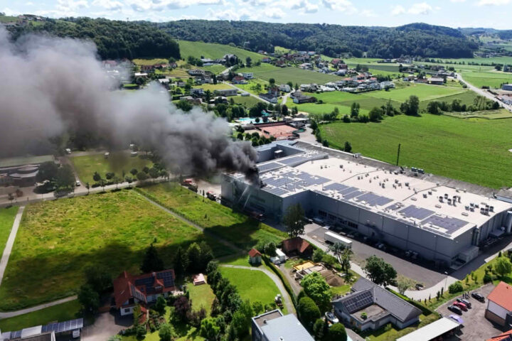 BFV Feldbach: Industriebrand B15 – St. Stefan im Rosental